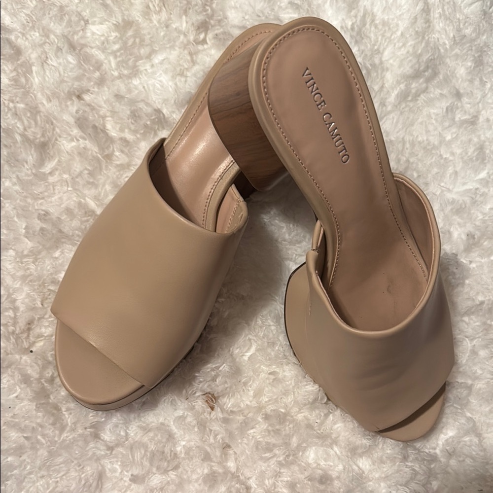 Vince Camuto Women's Beige Slide Sandals